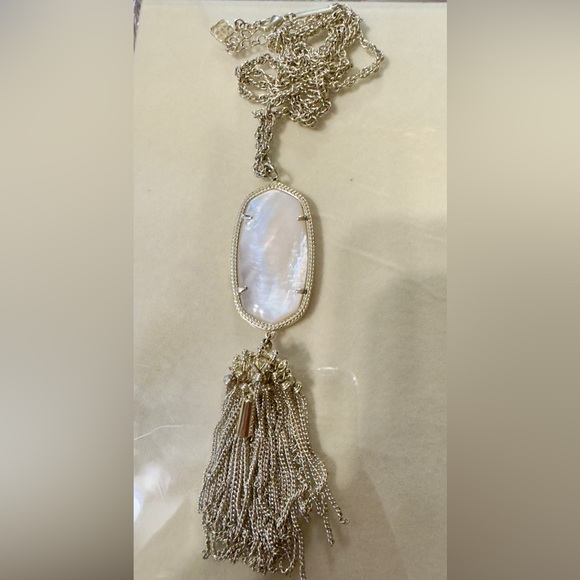 Kendra Scott dangly necklace,white stone - Picture 1 of 1